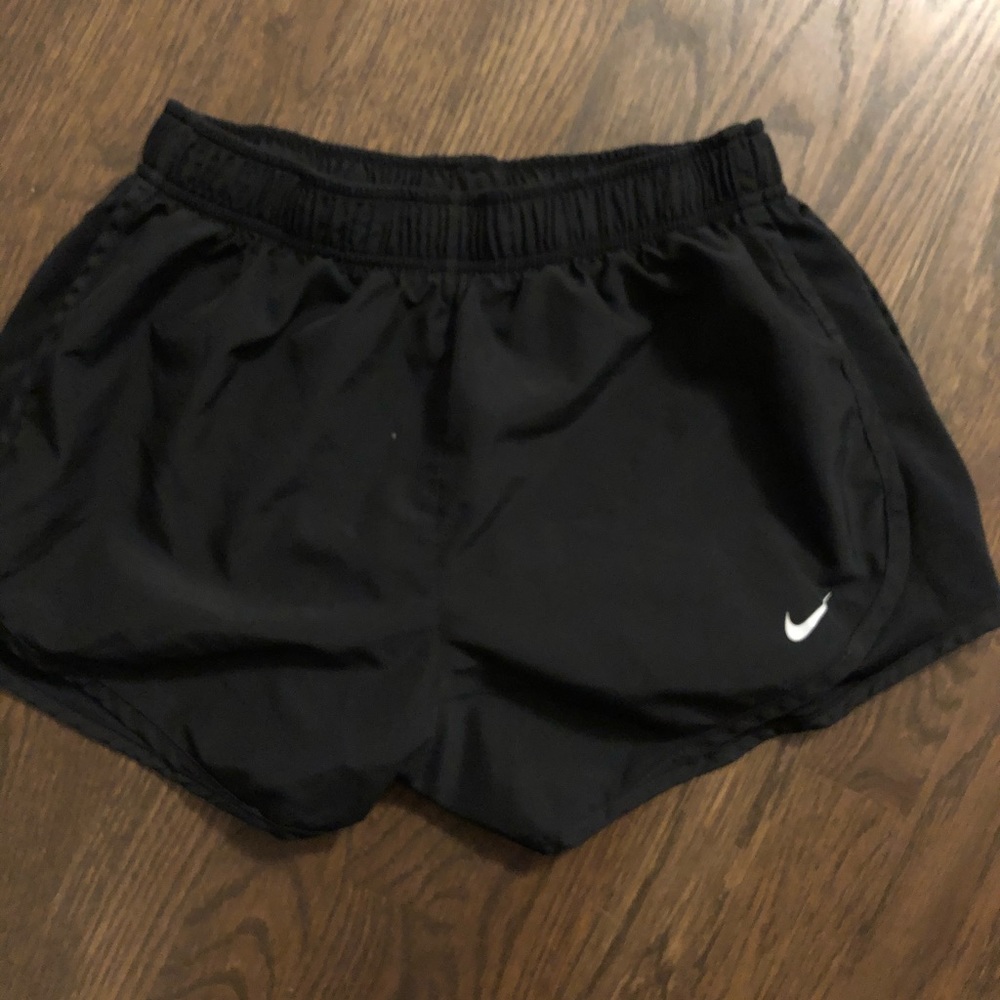 Black nike shorts